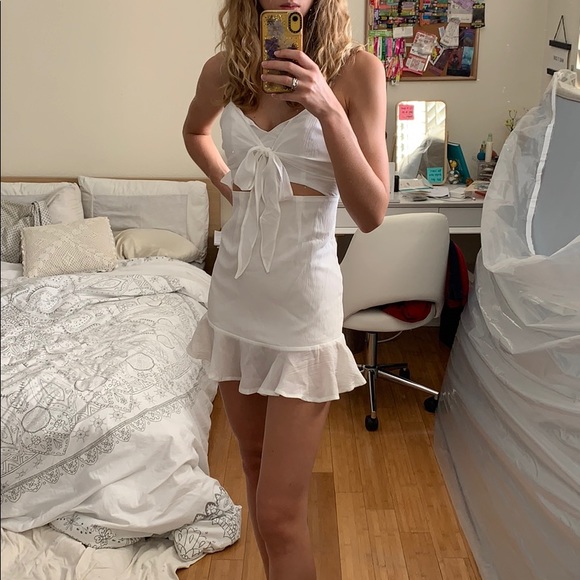 Hello Molly White Dress - Picture 5 of 9